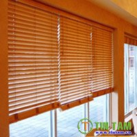 giá rèm sáo gỗ cao cấp