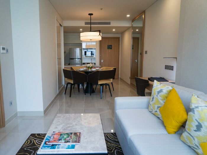 rem-cua-tin-tam-oakwood-residence-saigon-3-1523032859