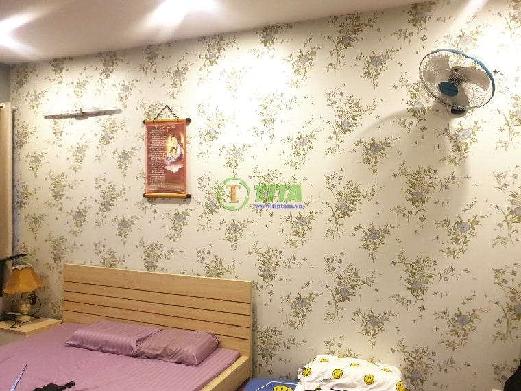 Trang trí giấy dán tường hoa văn bán cổ điển cho phòng ngủ
