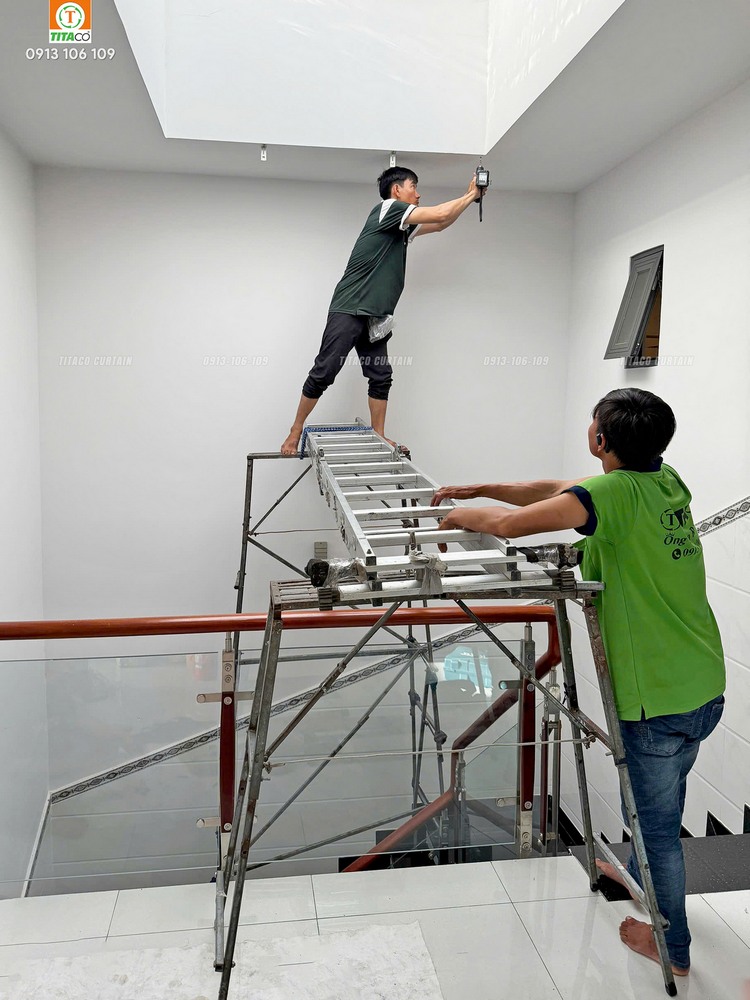 Màn tự động, Rèm điều khiển từ xa (động cơ rèm chính hãng) Màn tự động, Rèm điều khiển từ xa (động cơ rèm chính hãng)